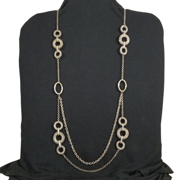 Shiny Necklace Bundle Silver Tone Circles & Ovals 5 1/2 Pieces Choker to Rope - Picture 4 of 12